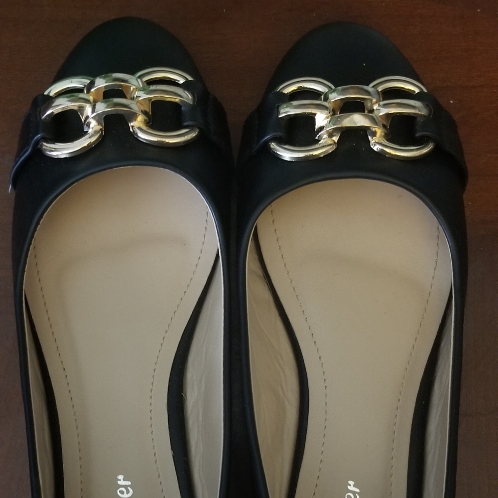 Black flats - Picture 2 of 2